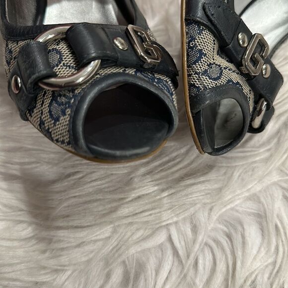 Guess Vintage Navy Jacquard & Leather Peep Toe Heels Sz 7 - Picture 9 of 15
